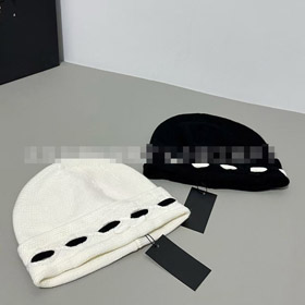 Chanel outdoor warm and cold-resistant knitted beanie hat-5847