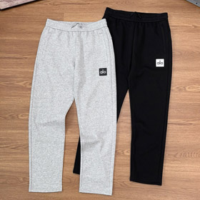 Alo branded sporty loose-fitting sweatpants-5926