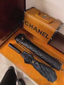 Chanel Vintage Quilted Chain Umbrella Sleeve-6509